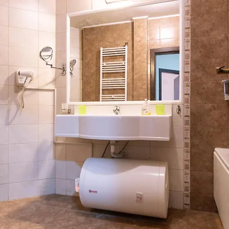 Exclusive Two-floor 3-bedrooms On The Floor *