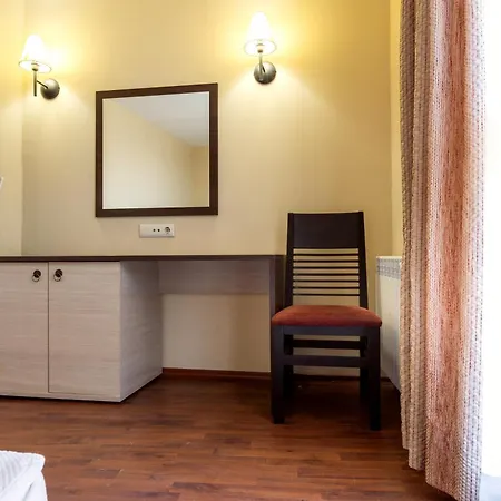 Exclusive Two-floor 3-bedrooms On The Floor Apartman