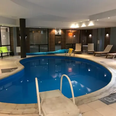 Apartman Exclusive Two-floor 3-bedrooms On The Floor *