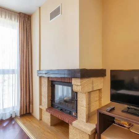 Apartment Exclusive Two-floor 3-bedrooms On The Floor